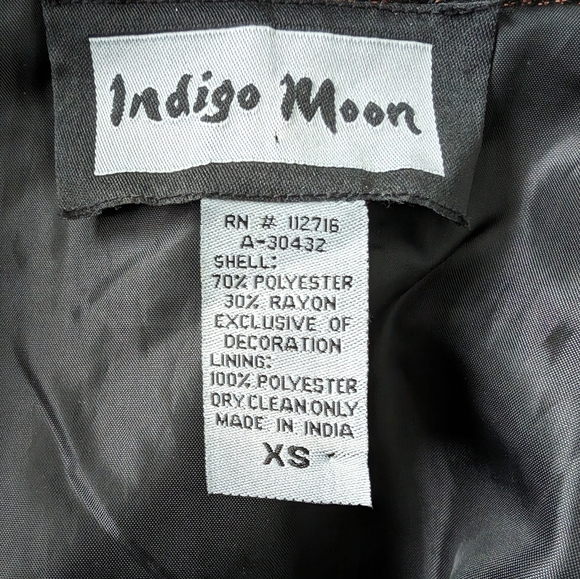 Embroidered Statement Jacket - Picture 4 of 6